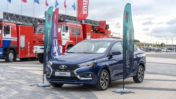 АвтоВАЗ: автозавод в Петербурге соберет более 3000 Lada Iskra в 2025 году