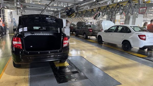 На рынок хлынут тысячи новых &laquo;Лада&raquo;: АвтоВАЗ анонсировал изменения в производстве