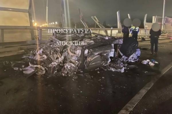 Появились кадры последствий аварии с Lamborghini в Москве