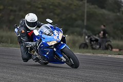 17-летний испанский мотогонщик умер от полученных на тренировке травм