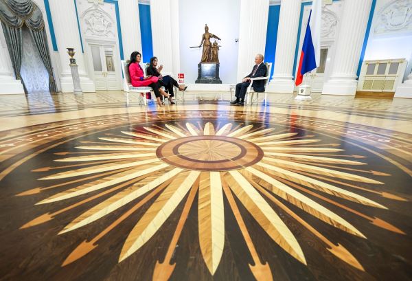 Путина рассмешил вопрос про Крым. Что он сказал индийской журналистке?