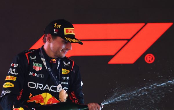 Все расклады на чемпионский финал сезона Формулы 1 в Абу-Даби