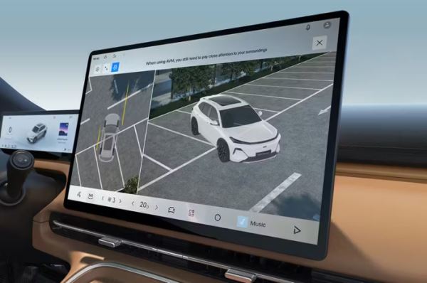 Старт продаж нового гибридного кроссовера Geely EX5 EM-i