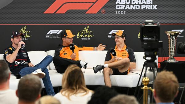 McLaren использует командную тактику в Абу-Даби. Названы два сценария