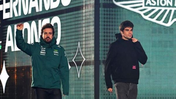 Алонсо и Стролл вызваны к стюардам из-за необычного нарушения правил